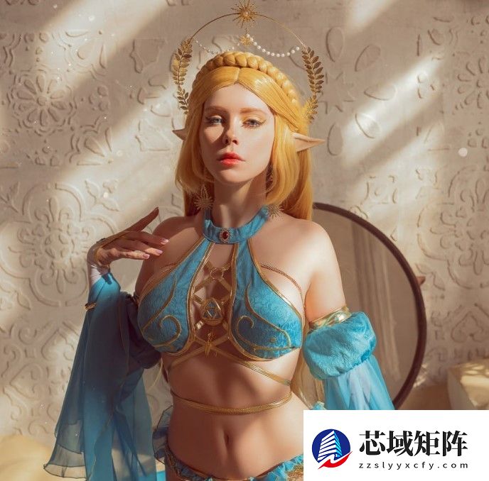 俄妹COS塞尔达泳装公主展肉感身材
