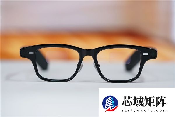 阿里巴巴首款自研旗舰双显AI眼镜！夸克AI眼镜S1图赏