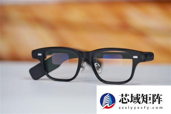阿里巴巴首款自研旗舰双显AI眼镜！夸克AI眼镜S1图赏