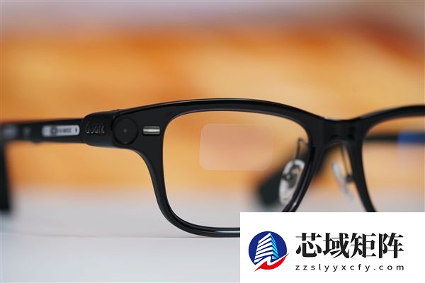阿里巴巴首款自研旗舰双显AI眼镜！夸克AI眼镜S1图赏