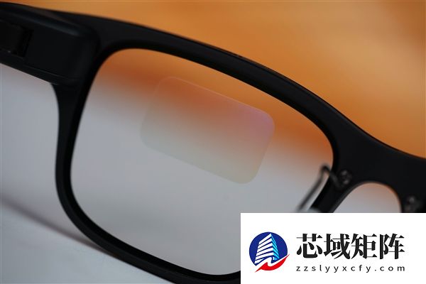 阿里巴巴首款自研旗舰双显AI眼镜！夸克AI眼镜S1图赏