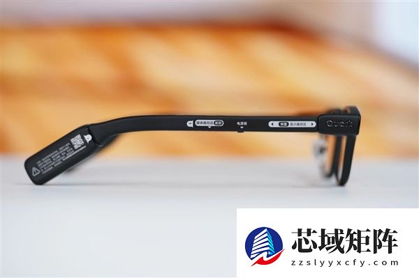 阿里巴巴首款自研旗舰双显AI眼镜！夸克AI眼镜S1图赏