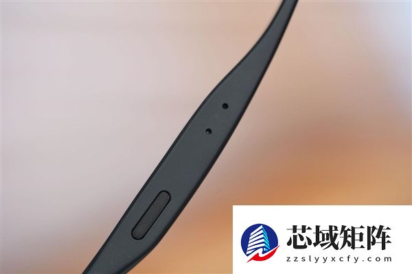 阿里巴巴首款自研旗舰双显AI眼镜！夸克AI眼镜S1图赏