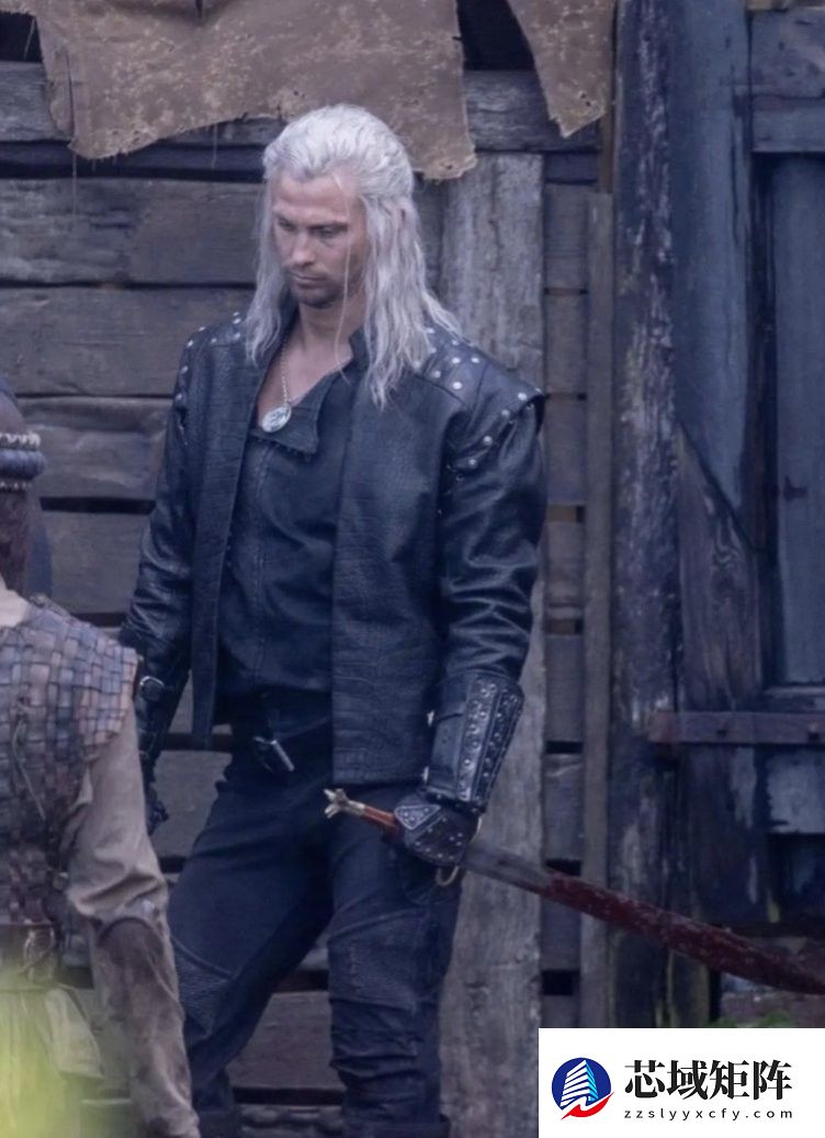 猎魔人S4现场照泄露，杰洛特服装引粉丝不满
