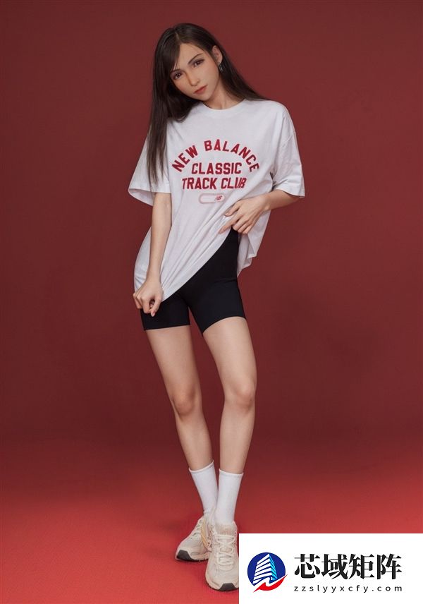 百变穿搭的“邻家蒂法” 让人心跳加速