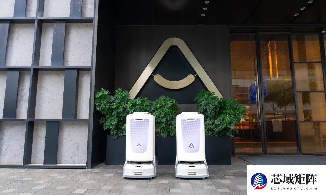 普渡机器人携手亚朵集团，以机器人技术引领酒店服务新纪元