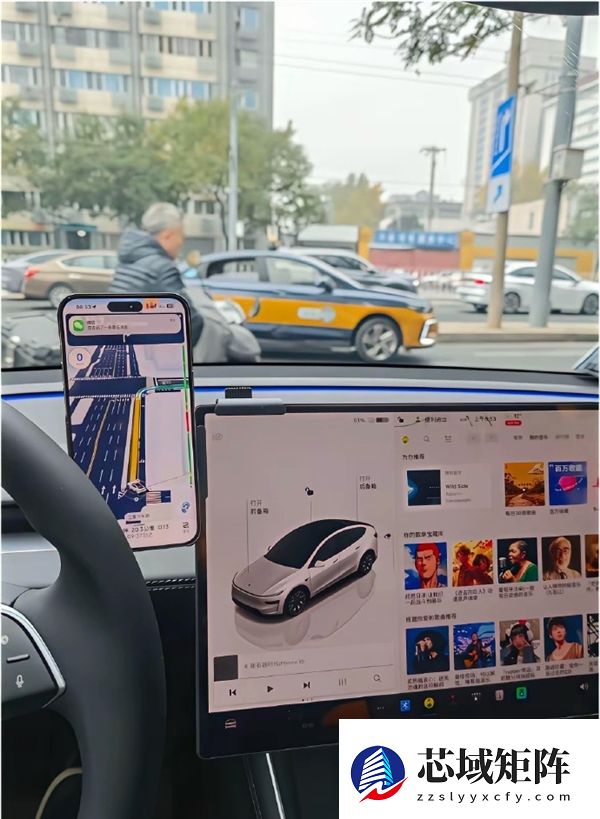 为啥很多特斯拉车主用手机导航 博主：没买9.9元/月流量包