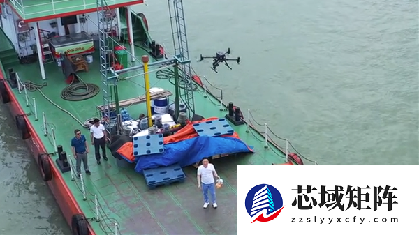 长江里面也能点外卖了：无人机直接送到船上
