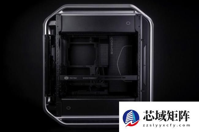 酷冷至尊推出 COSMOS ALPHA 全塔机箱：内置金属海绵散热孔，侧透设计