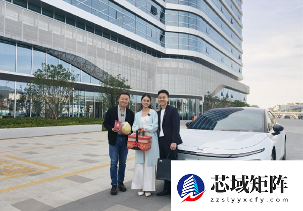 新婚车主驾驶P7+奔赴千里送喜糖 何小鹏回了一份“嫁女饼”