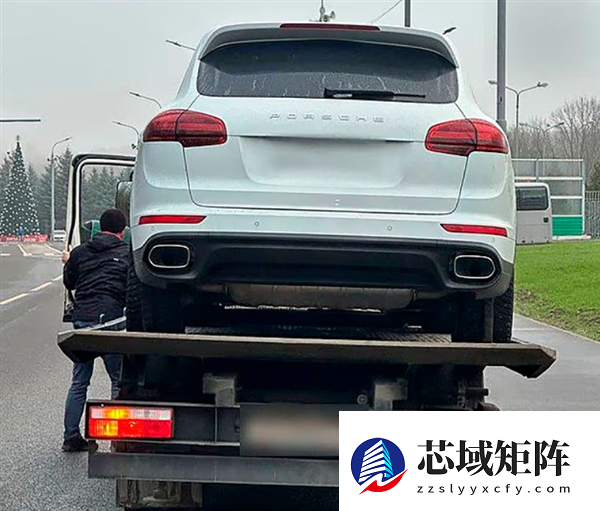 豪华汽车变“废铁” 俄罗斯数百辆保时捷突然被锁死！