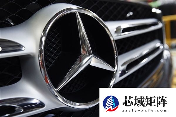 28万买的奔驰电动车开回家就故障 女车主索赔20%车价遭拒