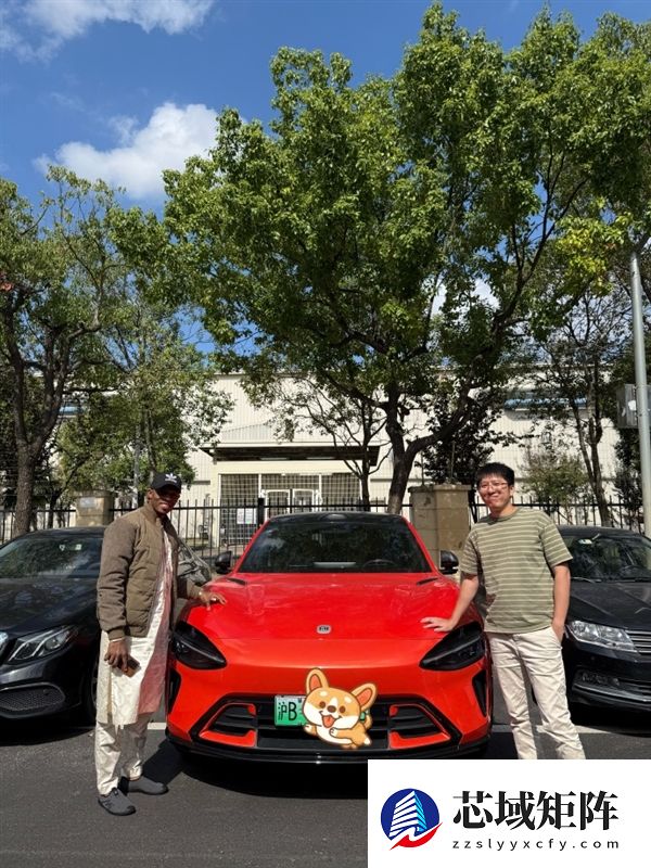 8年奔驰车主换小米YU7：完胜50万以下奔驰 仅一点不如奔驰