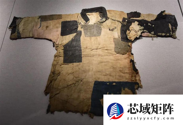 用了几十年的聚酯纤维：是怎么在互联网塌房的