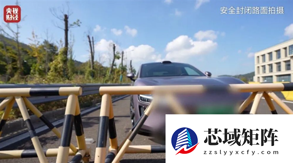 央视实测智驾神器不可靠：闯红灯、撞栅栏、毁气囊