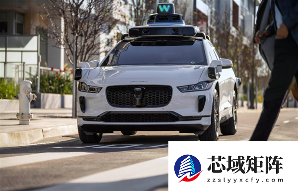 Waymo认栽召回！搞不定校车难题 被抓到19次非法超车