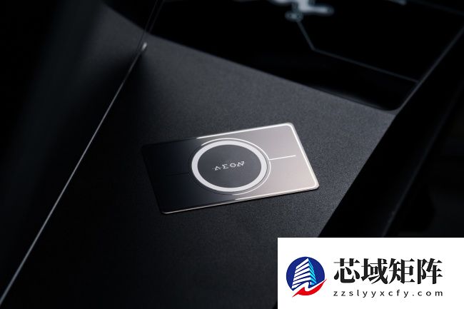 迎广概念机箱曝光：镜面美学，有望 CES 2026 亮相