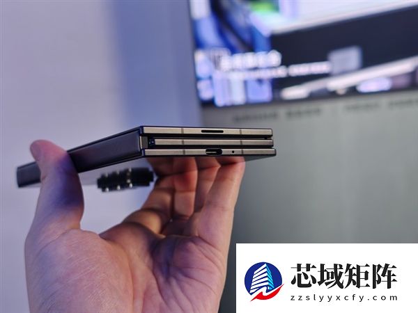 G形三折叠史上首款！三星Galaxy Z TriFold上手