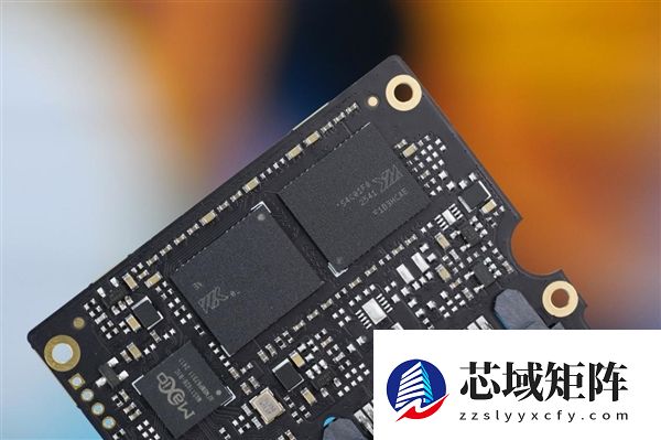 长江存储原厂颗粒！致态小翼S001 1TB SSD图赏