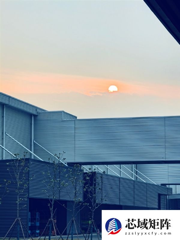 小米智能家电工厂实拍：有草坪、湖景 整洁的不像工厂