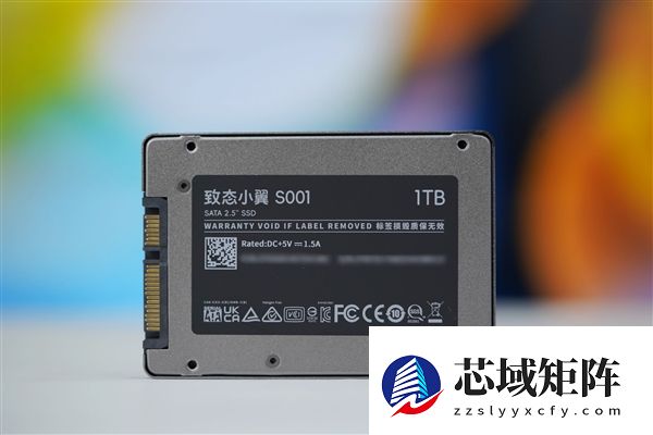 长江存储原厂颗粒！致态小翼S001 1TB SSD图赏