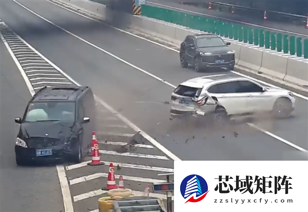 宝马女司机高速错过路口 急刹变道致追尾！两车都被判责