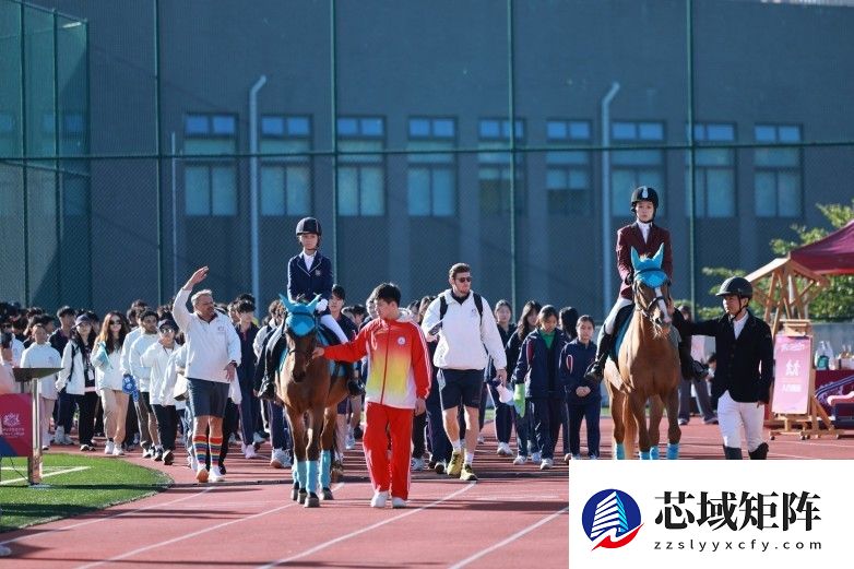 谢思埸现身广州斐特思学校 彰显国际学校的素质教育融合