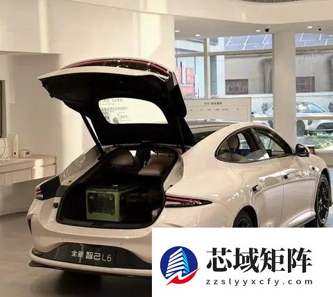 智己L6搭载半固态电池，续航破千公里
