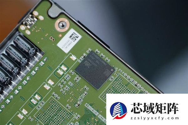 SATA SSD顶尖水平!长江存储SE006 960GB图赏