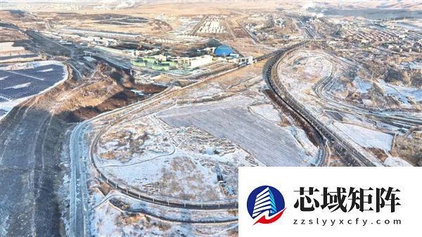 见识见识超长的火车“灯泡线”：时速只有1公里