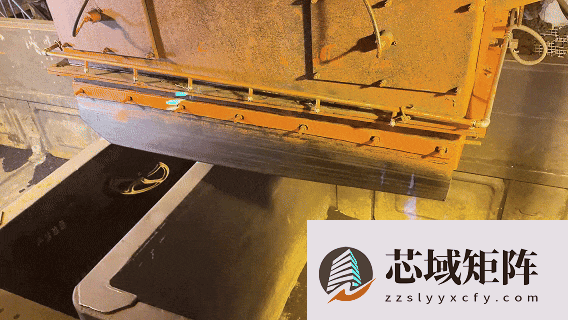 见识见识超长的火车“灯泡线”：时速只有1公里