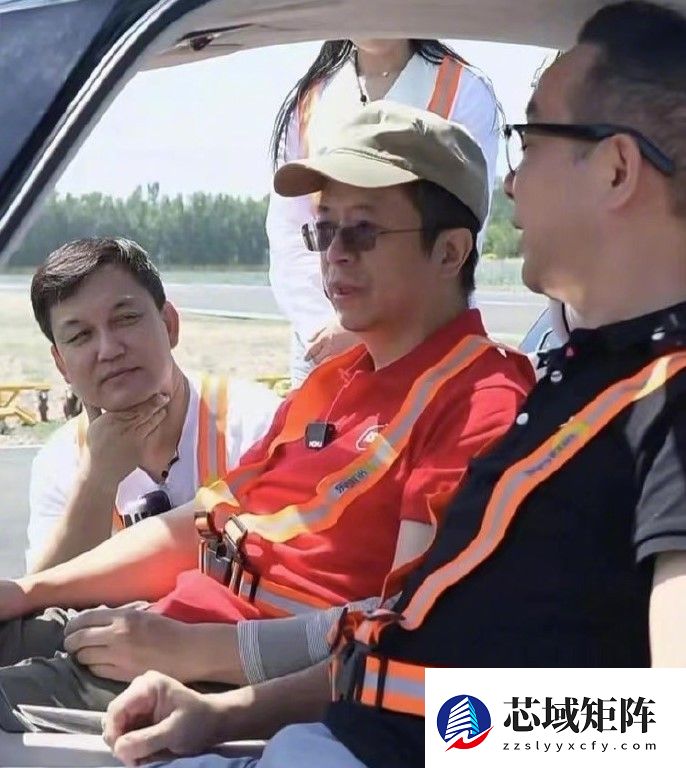 周鸿祎试驾飞行汽车遇挫：不换车改换飞机
