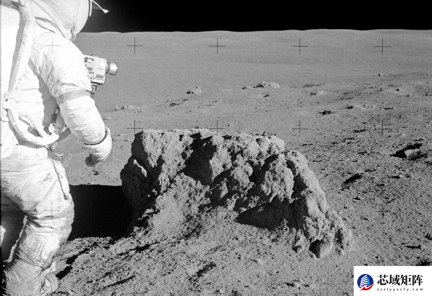 AI设计月球尘埃发电装置亮相