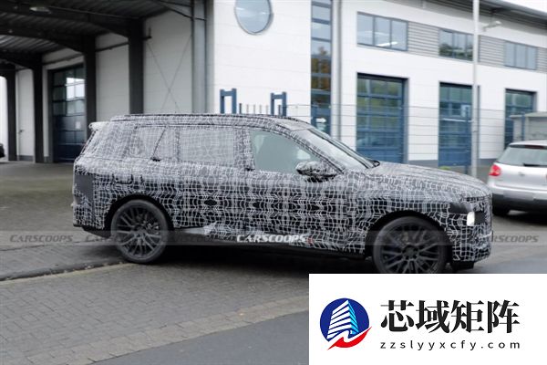 宝马全新一代X7新谍照曝光：分体式LED大灯 外观线条更硬朗
