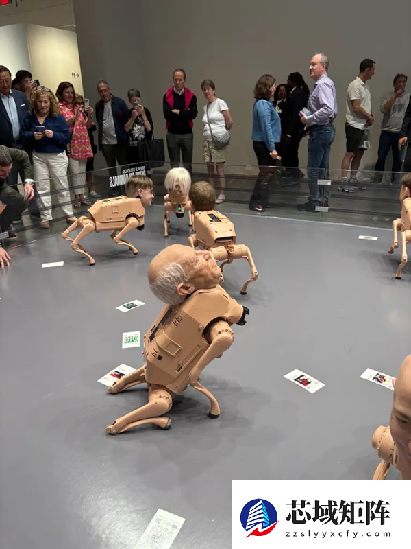 起猛了！神似马斯克的机器狗上 现场表演“拉屎”