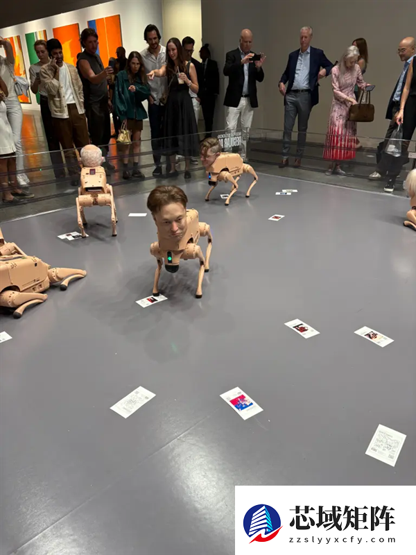 起猛了！神似马斯克的机器狗上 现场表演“拉屎”