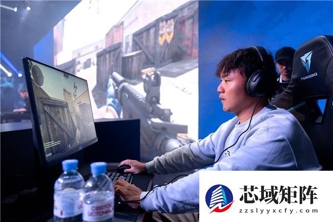 莫斯科举办首届电子游戏之夜 经典复古氛围下的宏大赛事