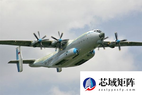 机龄超50年 俄罗斯安-22运输机坠毁画面曝光：空中直接折成两截