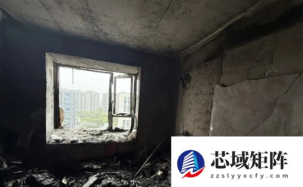 小伙深夜给女友拔罐烧光屋子 打翻酒精瓶该怎么办？