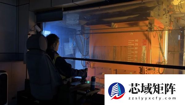 见识见识超长的火车“灯泡线”：时速只有1公里