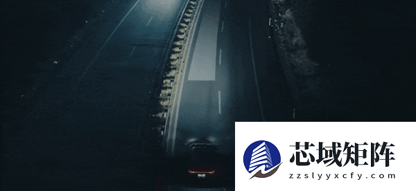 能往地上投影的车灯 真能让开车变安全吗