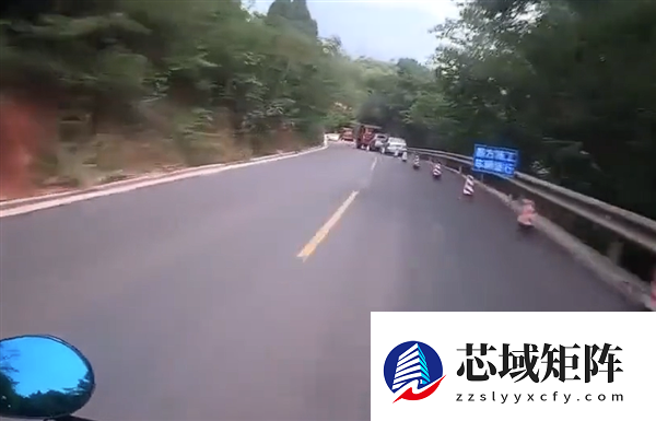 狂飙169km/h 两男子骑摩托竞速还多次逆行超车：被撞到沟里