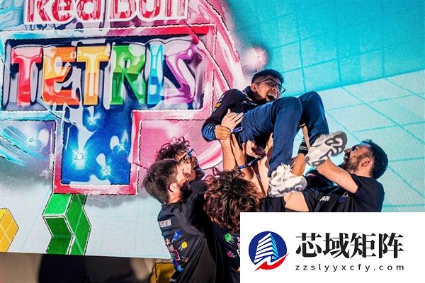 真正的赛博朋克！2800架无人机迪拜夜空拼出全球最大俄罗斯方块