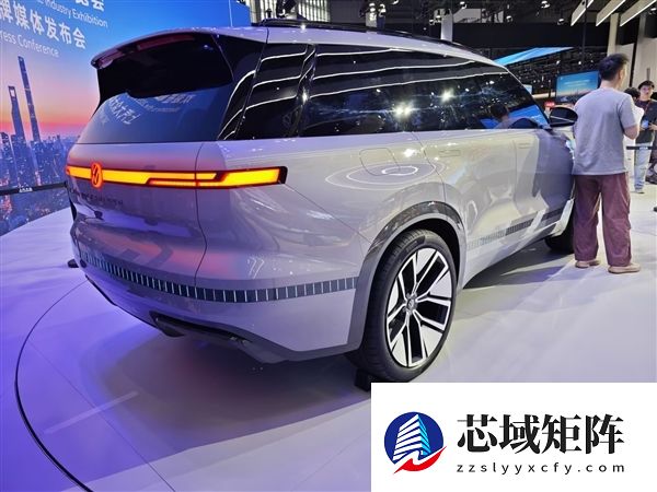 大众首款增程混动 ID.ERA路试谍照曝光：三排六座大SUV