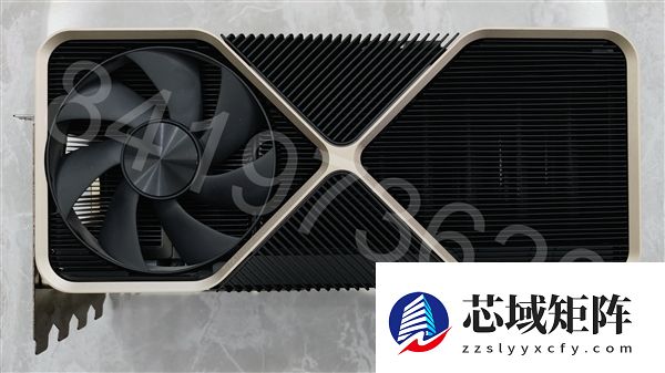 Titan Ada巨卡原型现身：48GB显存、四插槽、900W供电