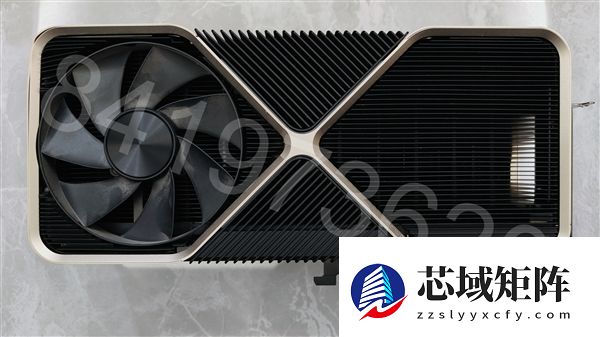 Titan Ada巨卡原型现身：48GB显存、四插槽、900W供电