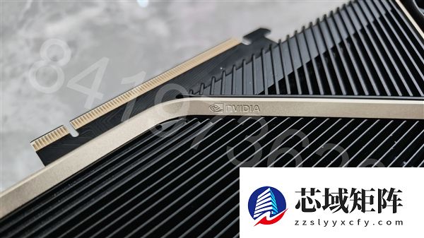 Titan Ada巨卡原型现身：48GB显存、四插槽、900W供电