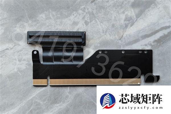 Titan Ada巨卡原型现身：48GB显存、四插槽、900W供电