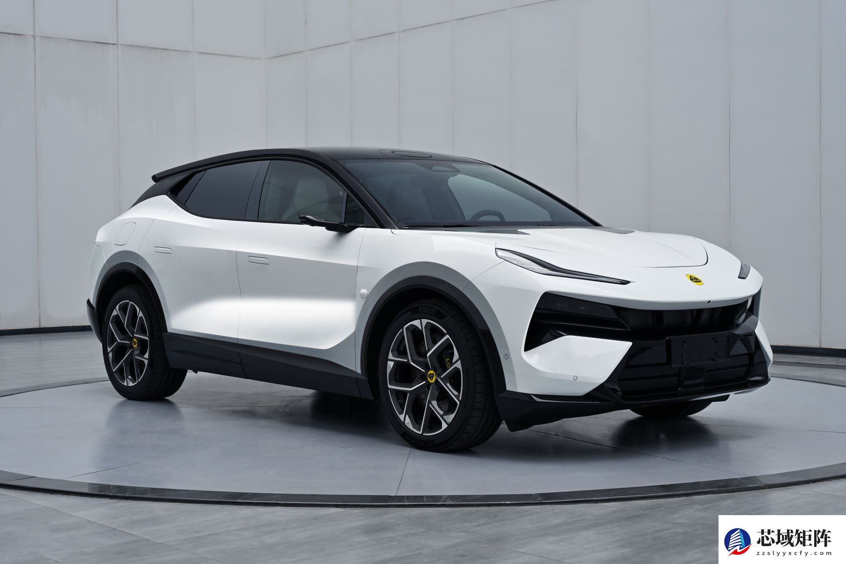 莲花首款插混SUV亮相，命名FOR ME续航破千