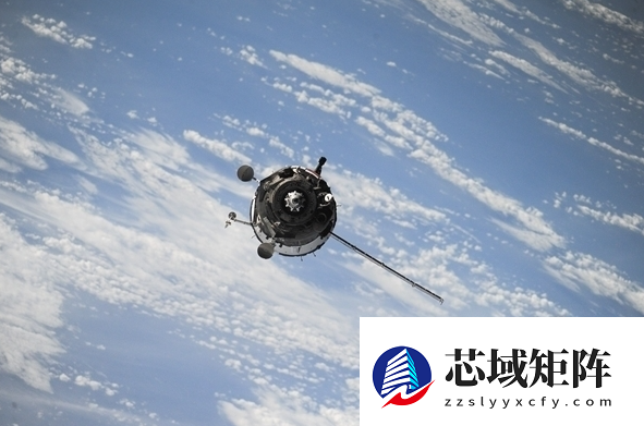 骤降4000米 美国“星链”一颗卫星或爆炸失联：碎片构成潜在威胁